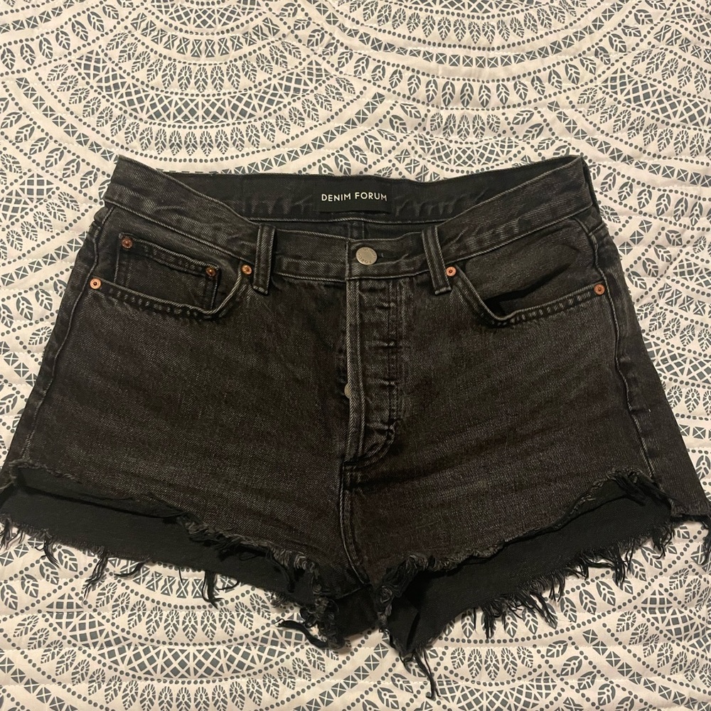 Aritzia Yoko shorts